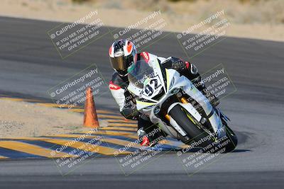 media/Dec-18-2022-SoCal Trackdays (Sun) [[8099a50955]]/Turn 10 (140pm)/